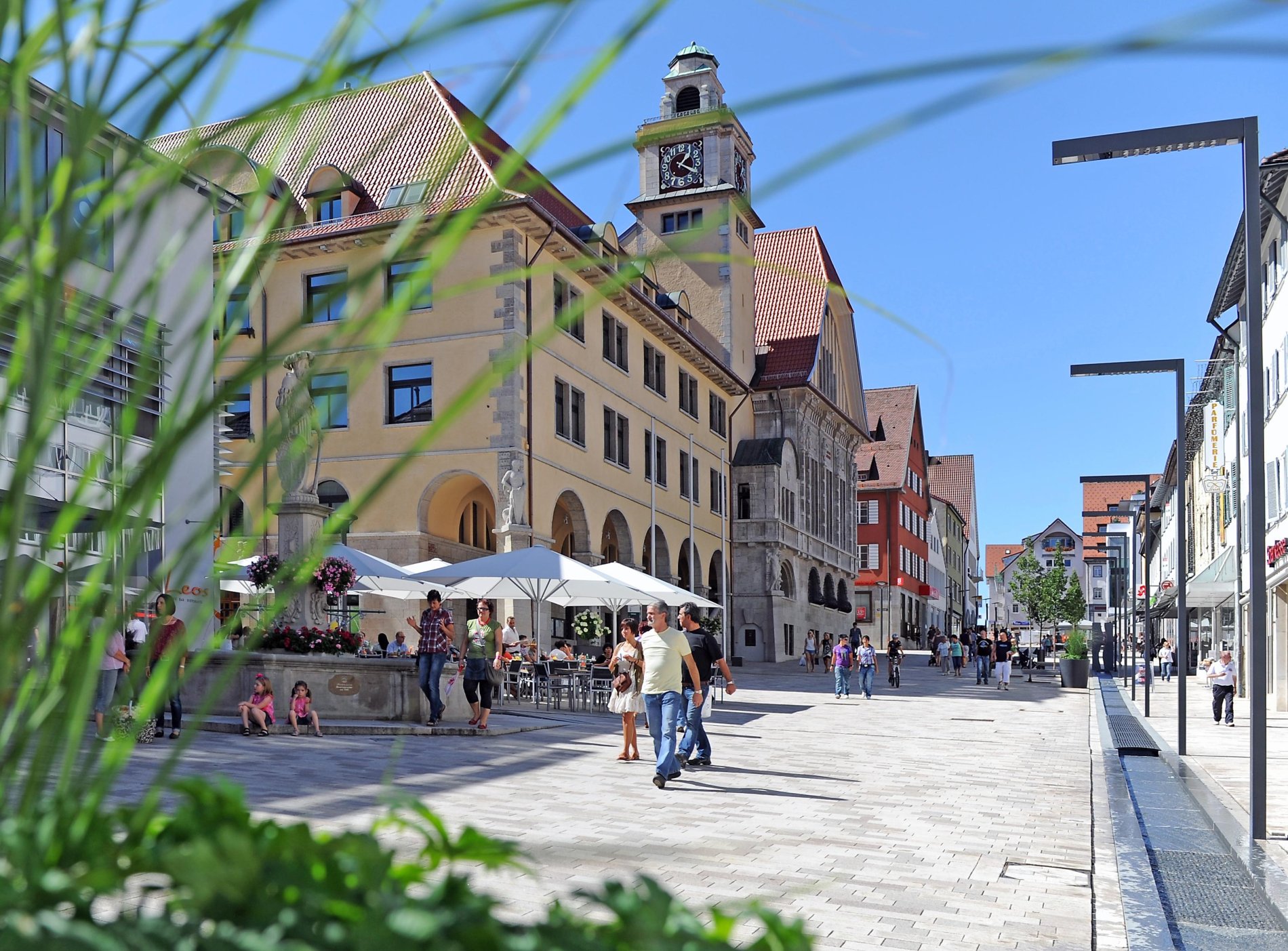 belebte Fußgängerzone in der Innenstadt von Albstadt-Ebingen