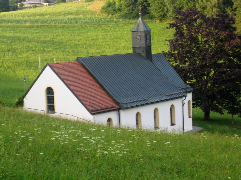 Ausgangspunkt des Kapellenweges ist die Marien Wallfahrtskapelle Osterbrünnl bei Ruhmannsfelden