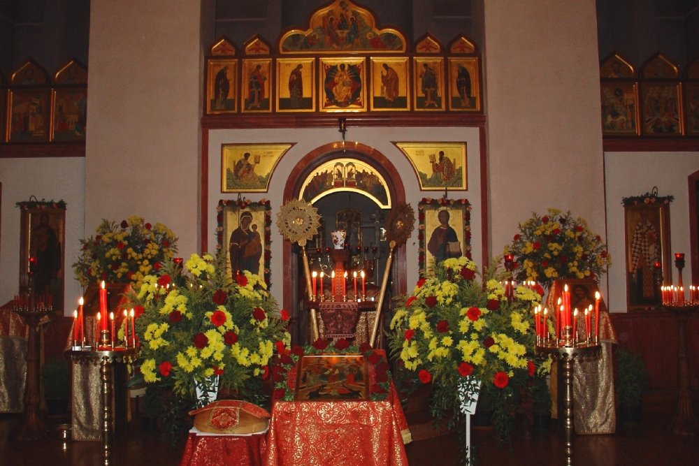 Prachtvolle Innenausstattung in der byzantinische Kirche in Niederalteich im Deggendorfer Land