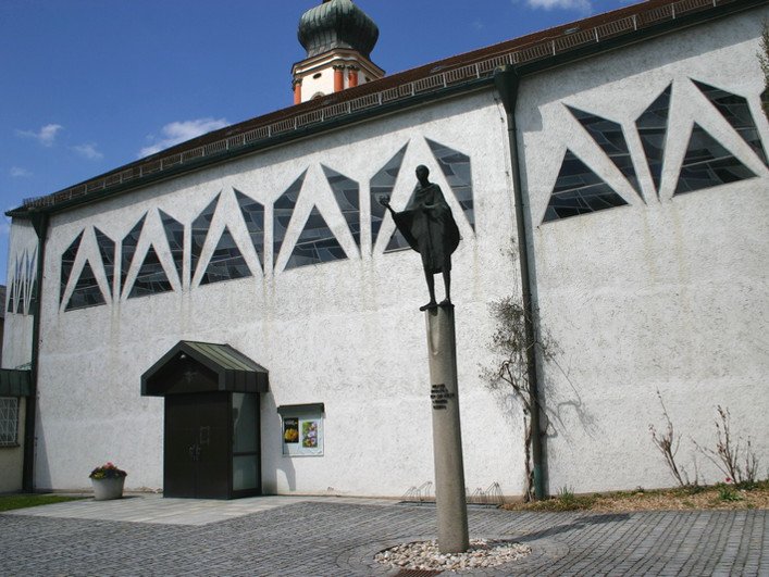 Eingangsbereich der Stadtpfarrkirche ST. PANKRATIUS in Roding