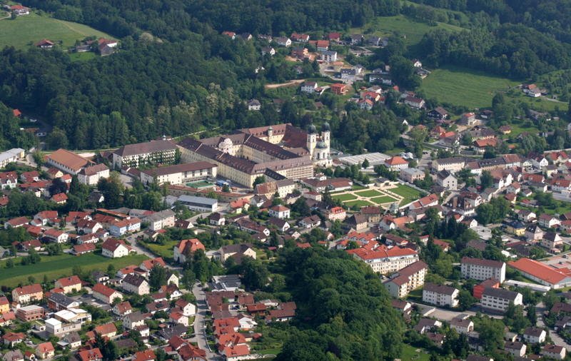Metten historischer Klosterort bei Deggendorf