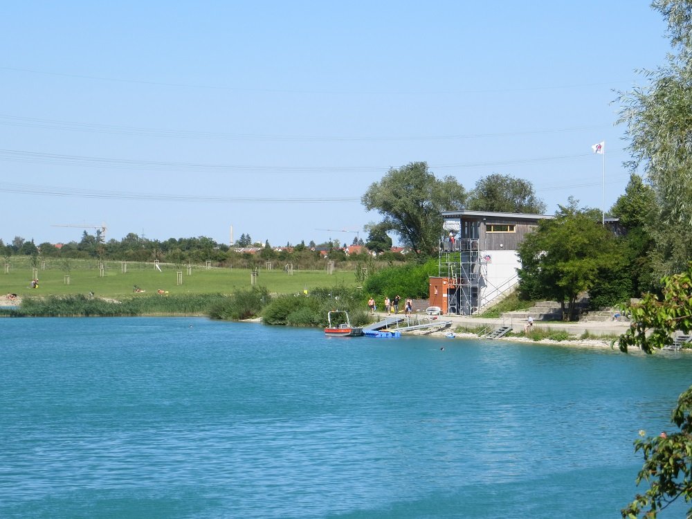 Wasserwacht am Hollerner See bei Eching