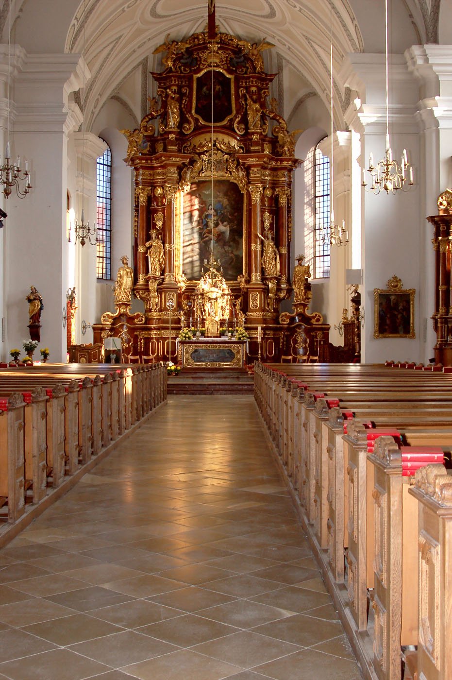 Der Altar der Stadtpfarrkirche St. Maria in Landau a.d.Isar