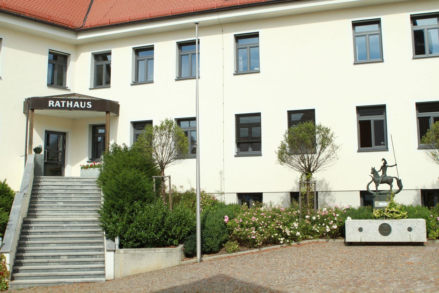 Das Rathaus in Rottenburg an der Laaber