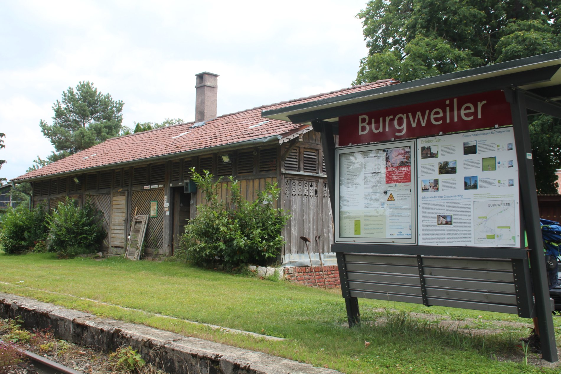Bahnhaltepunkt der Räuberbahn in Burgweiler