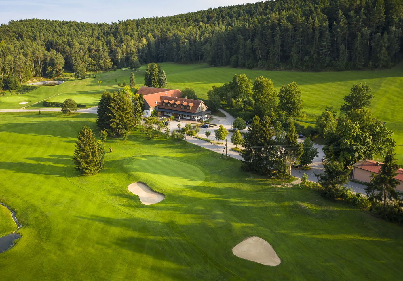 Das Clubhaus des Golf- und Landclubs Oberpfälzer Wald e.V.