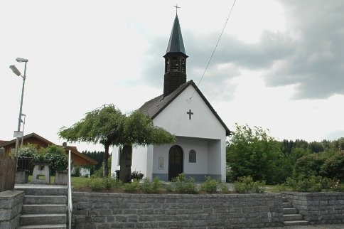 Blick auf die Dorfkapelle in Grub in der Gemeinde Rinchnach