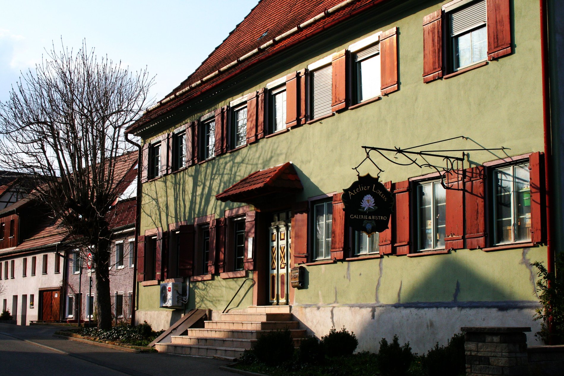 Restaurants in Albstadt: Außenfassade des Ateliers Lotus / Bistro Pinselstrich