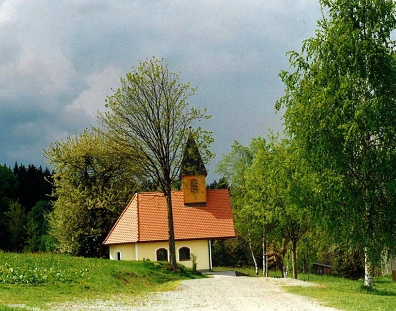 Die Dorfkapelle in Manglham in der Gemeinde Innernzell im Sonnenwald