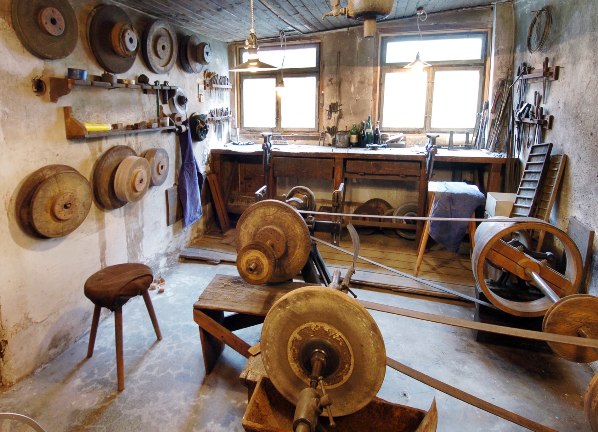 Werkstatt in der historischen Messerschmiede