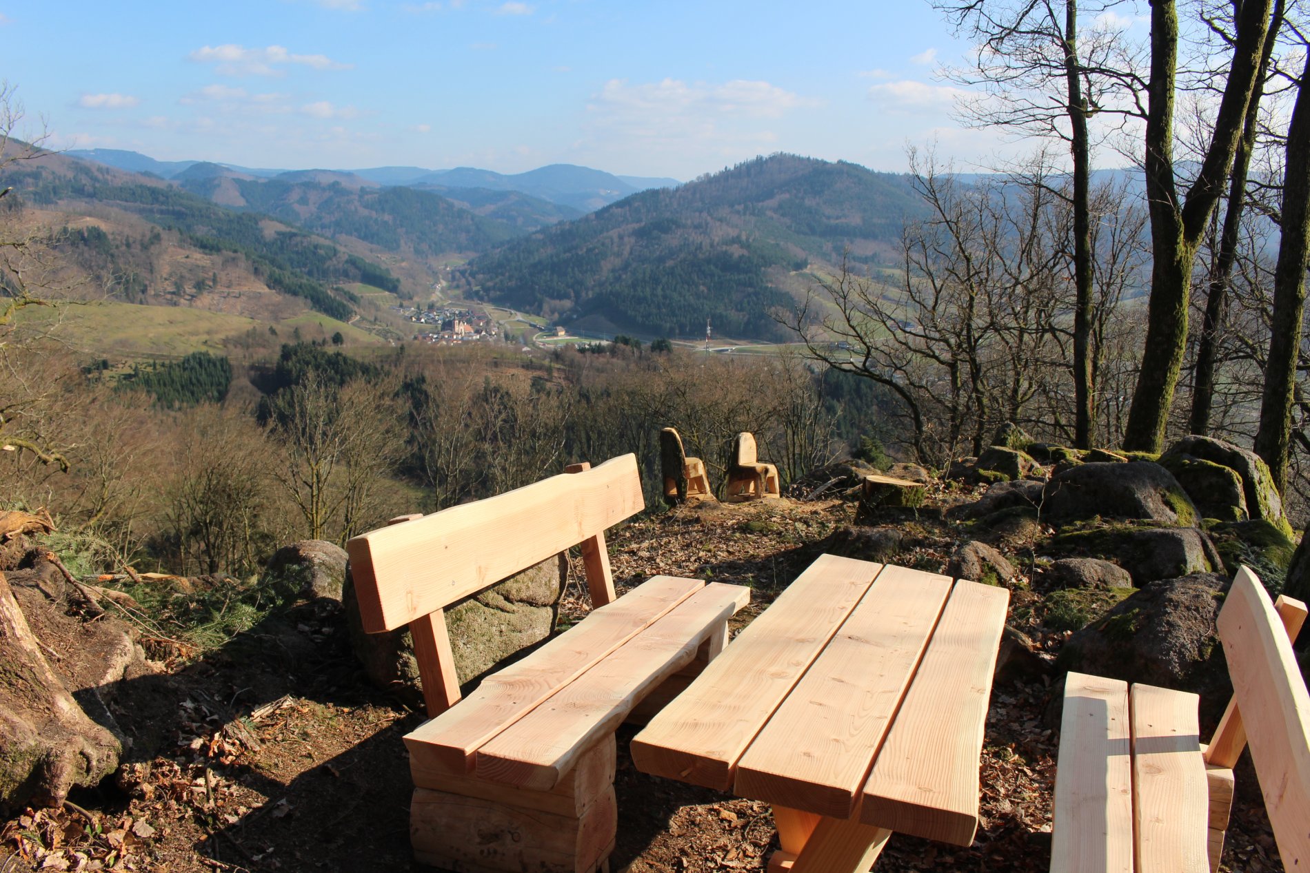 Stümmelfelsen, Sitzgruppe mit Aussicht auf Lautenbach