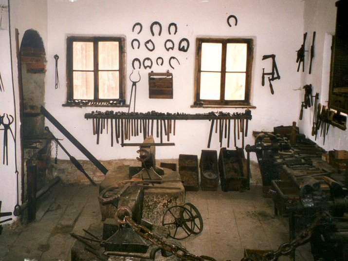 Gerätschaften des Schmiedes können Sie im Schmiedemuseum in Kellberg bewundern