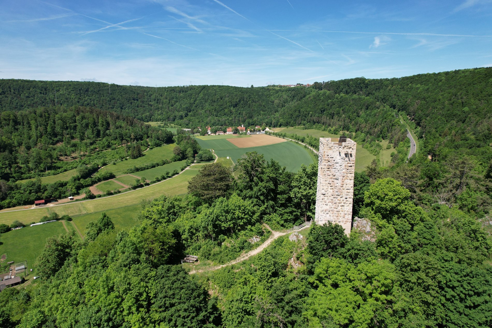 Schlossturm mit Urspring-Kloster