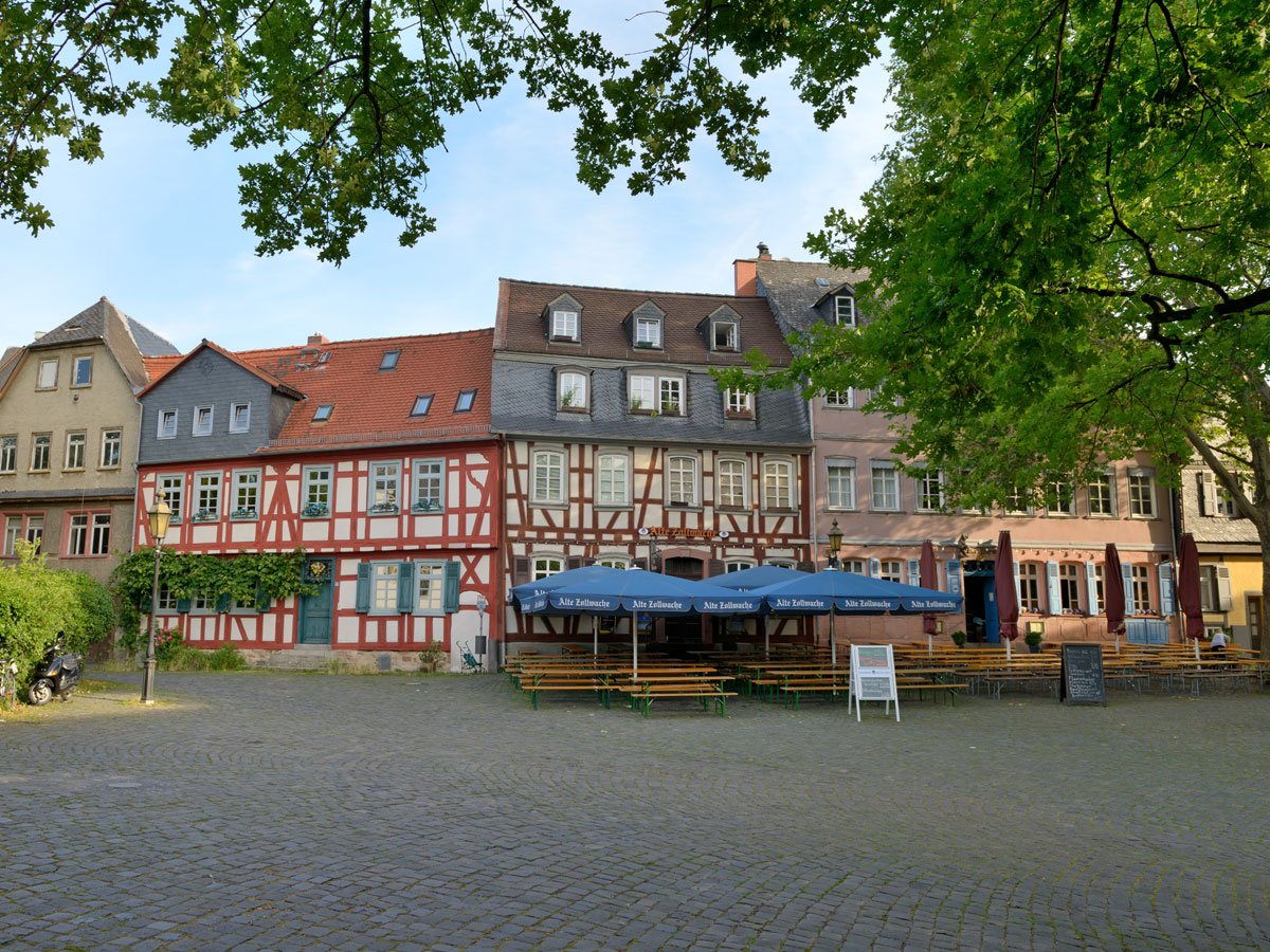castle square Höchst
