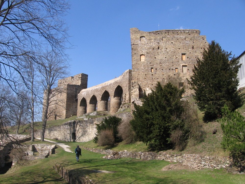 Blick auf die Burg Velhartice im Bezirk Klattau in Böhmen