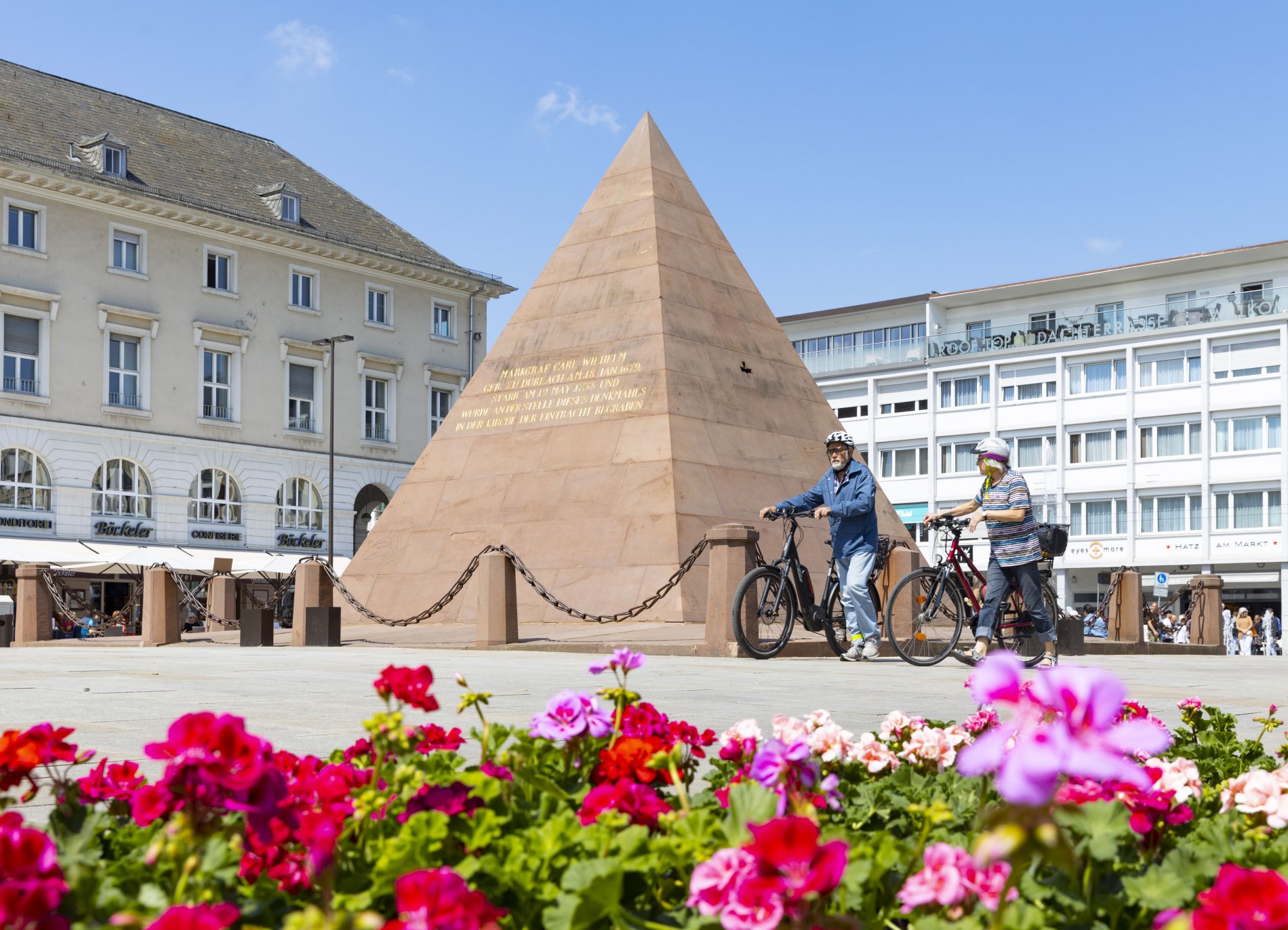 Marktplatz mit Pyramide, Karlsruhe