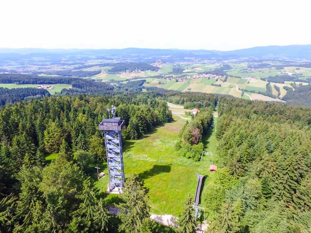 Aussichtsturm auf dem Oberfrauenwald bei Waldkirchen.