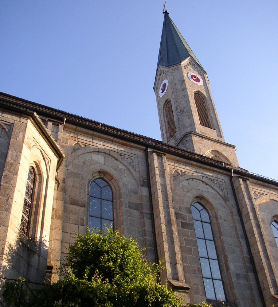 Die imposante Stadtpfarrkirche in Waldkirchen