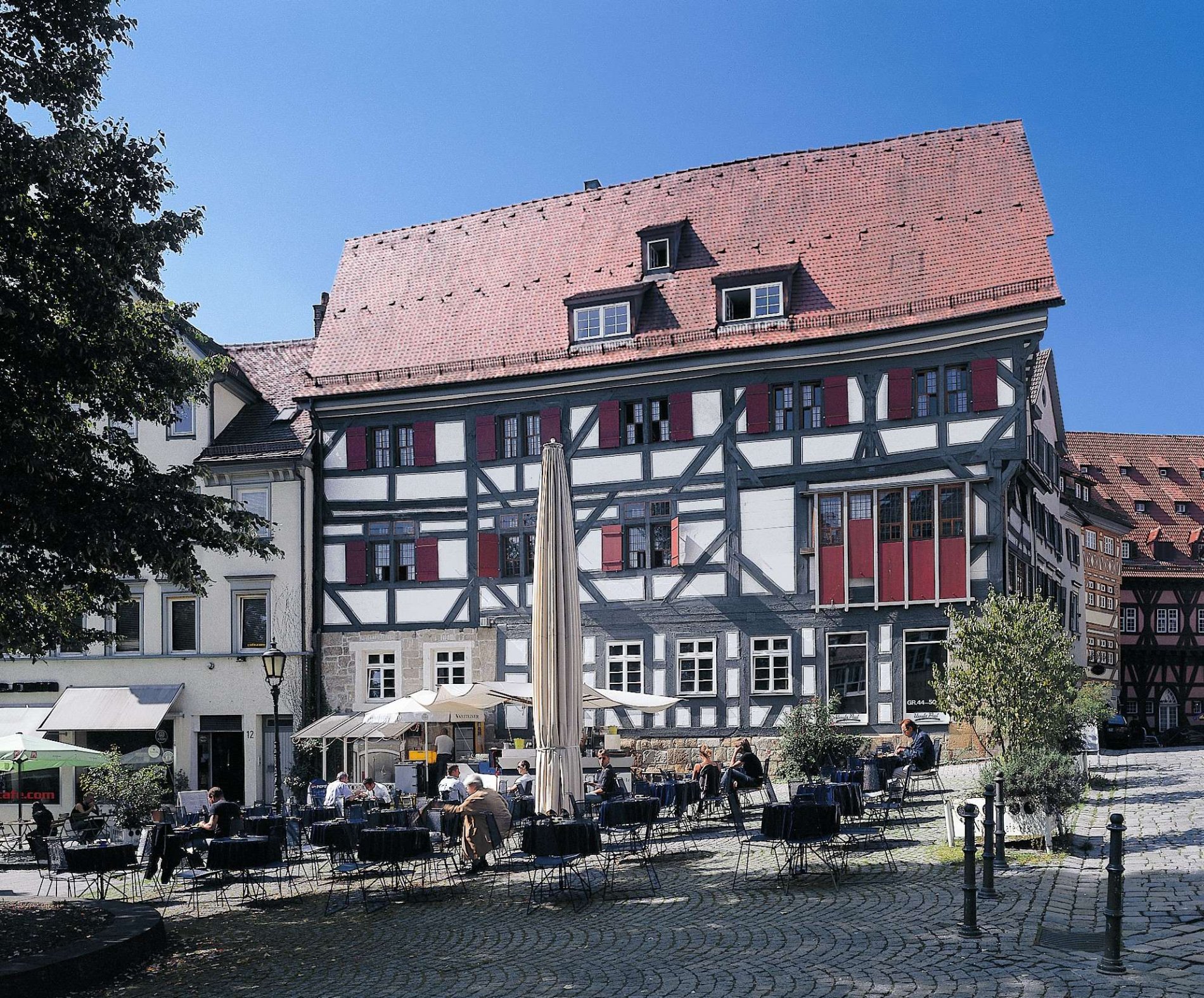 Eines der Fachwerkbauten der ältesten Fachwerkhäuserzeile Deutschlands in Esslingen am Neckar