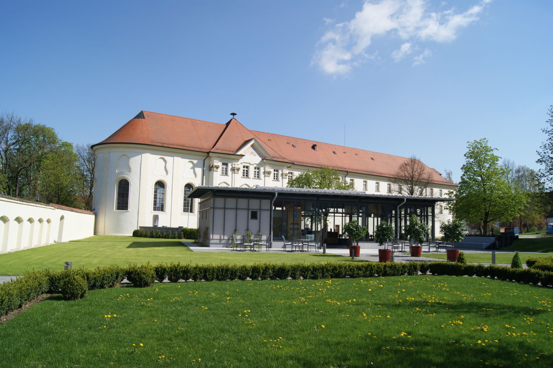 Die Tourist-Information in der Orangerie Aldersbach