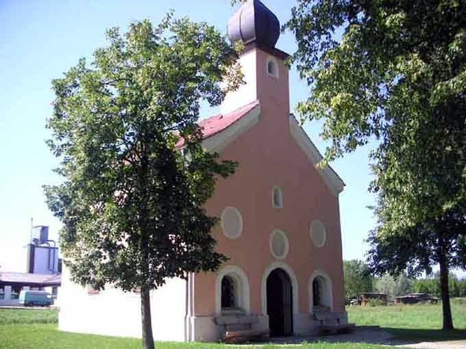 Die Aukapelle in Winzer im Deggendorfer Land in der Region Bayerischer Wald
