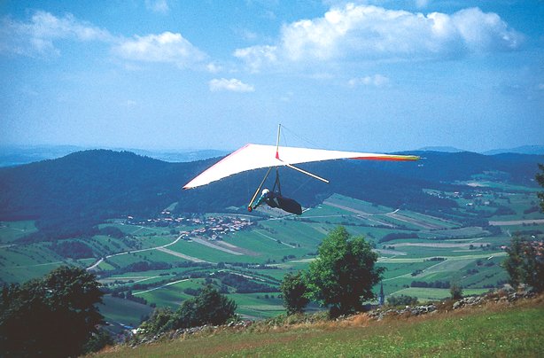 Drachenflieger bei Grainet im Dreiländereck Bayerischer Wald