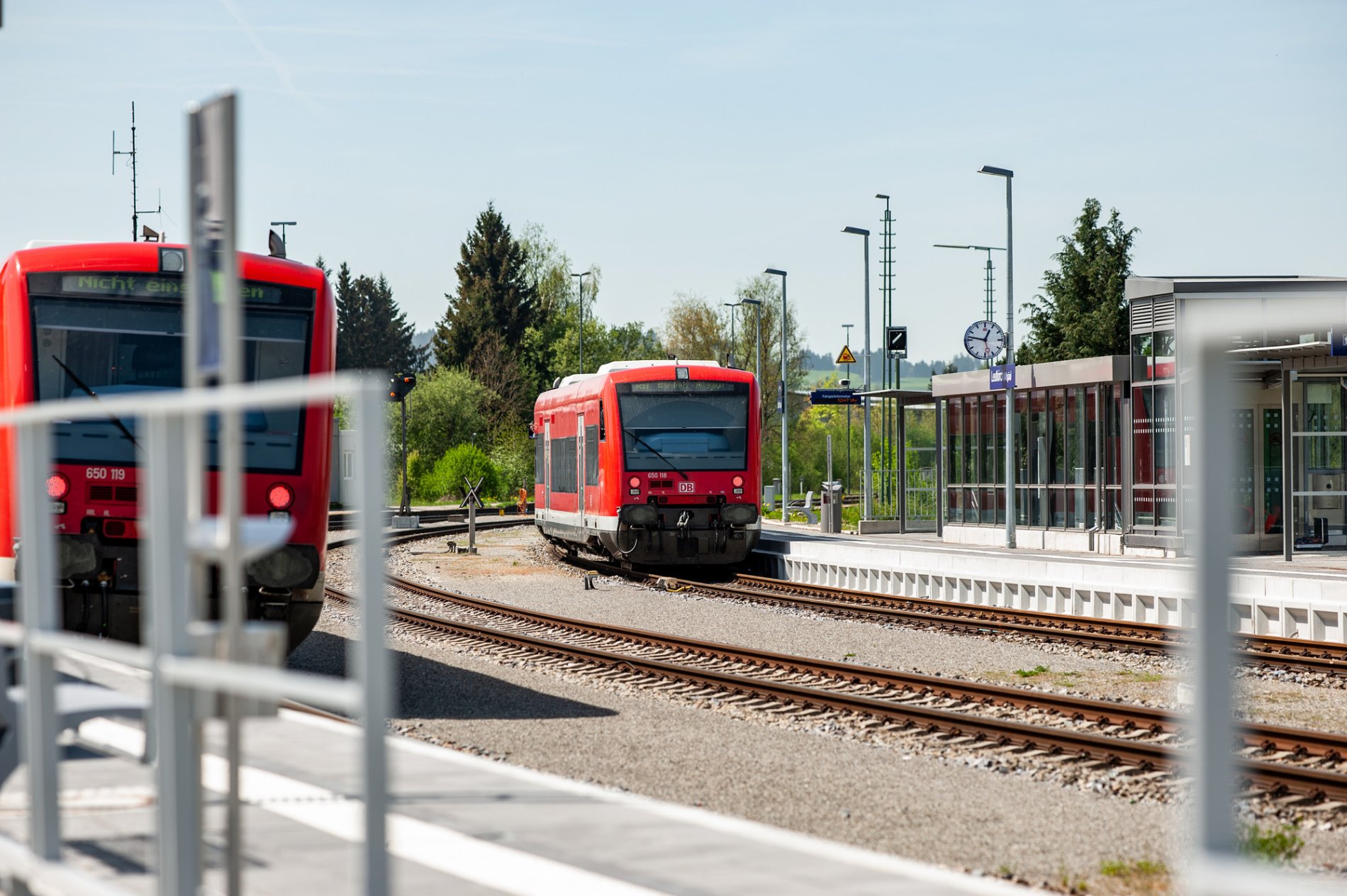 Züge im Bahnhof Leutkirch