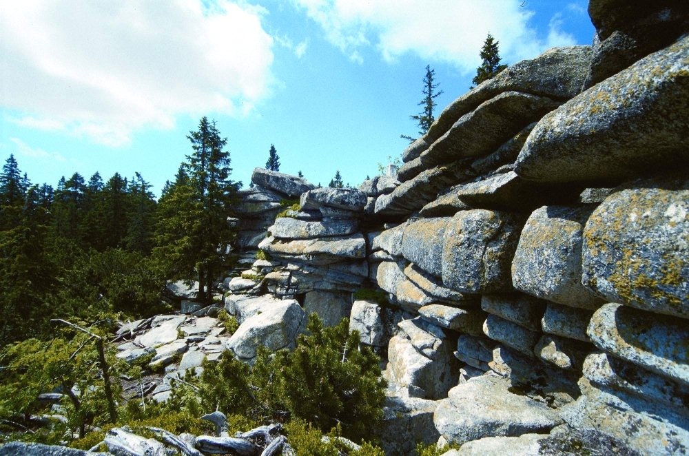 Felsformation am Bayerischen Plöckenstein im Dreiländereck Bayerischer Wald