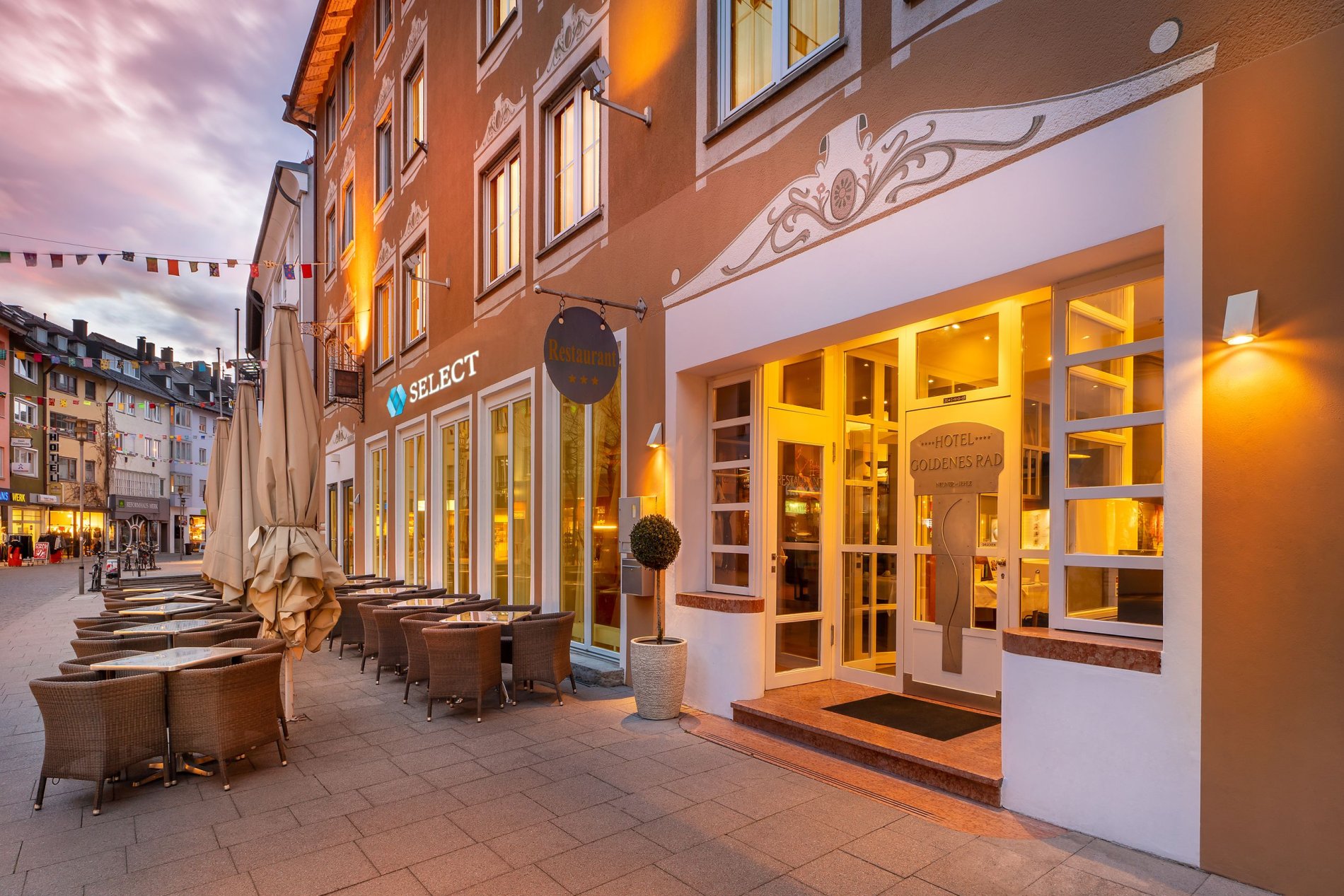 Select Hotel Friedrichshafen Eingangstuer