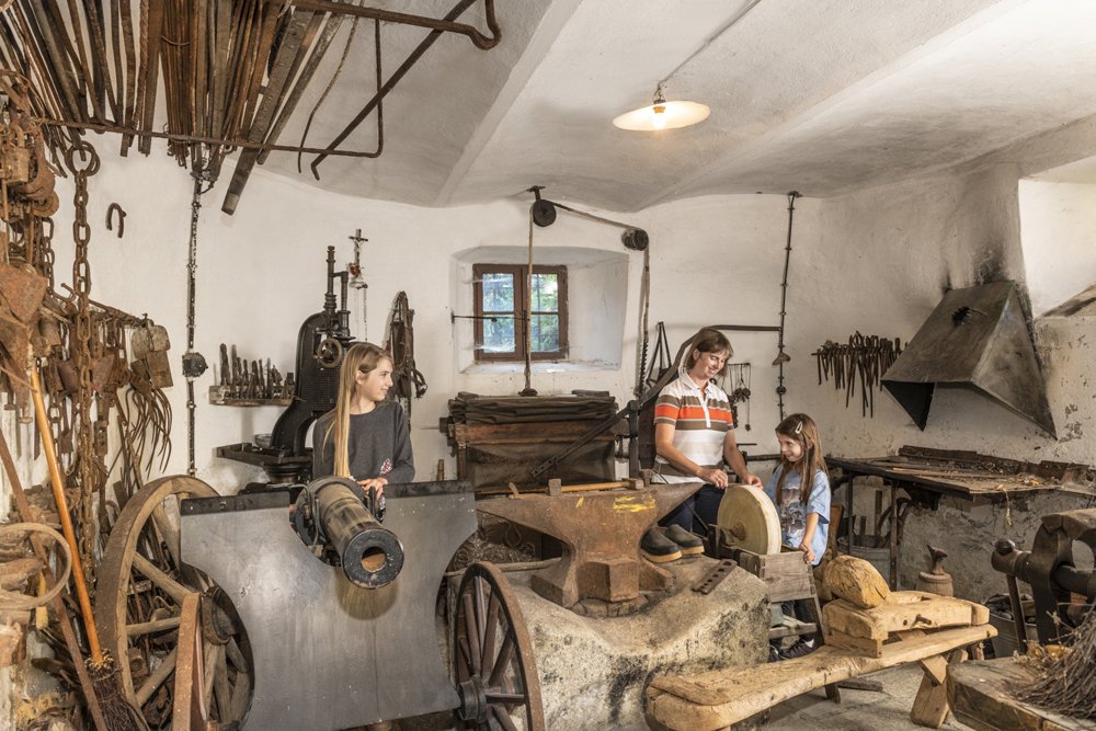 In den alten Räumen wird heute die Sammlung des Heimat- und Handfeuerwaffenmuseums ausgestellt