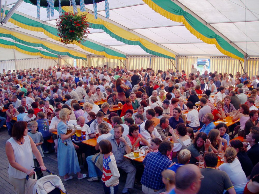 Bierzeltstimmung beim Heimatfest in Kollnburg im ArberLand Bayerischer Wald