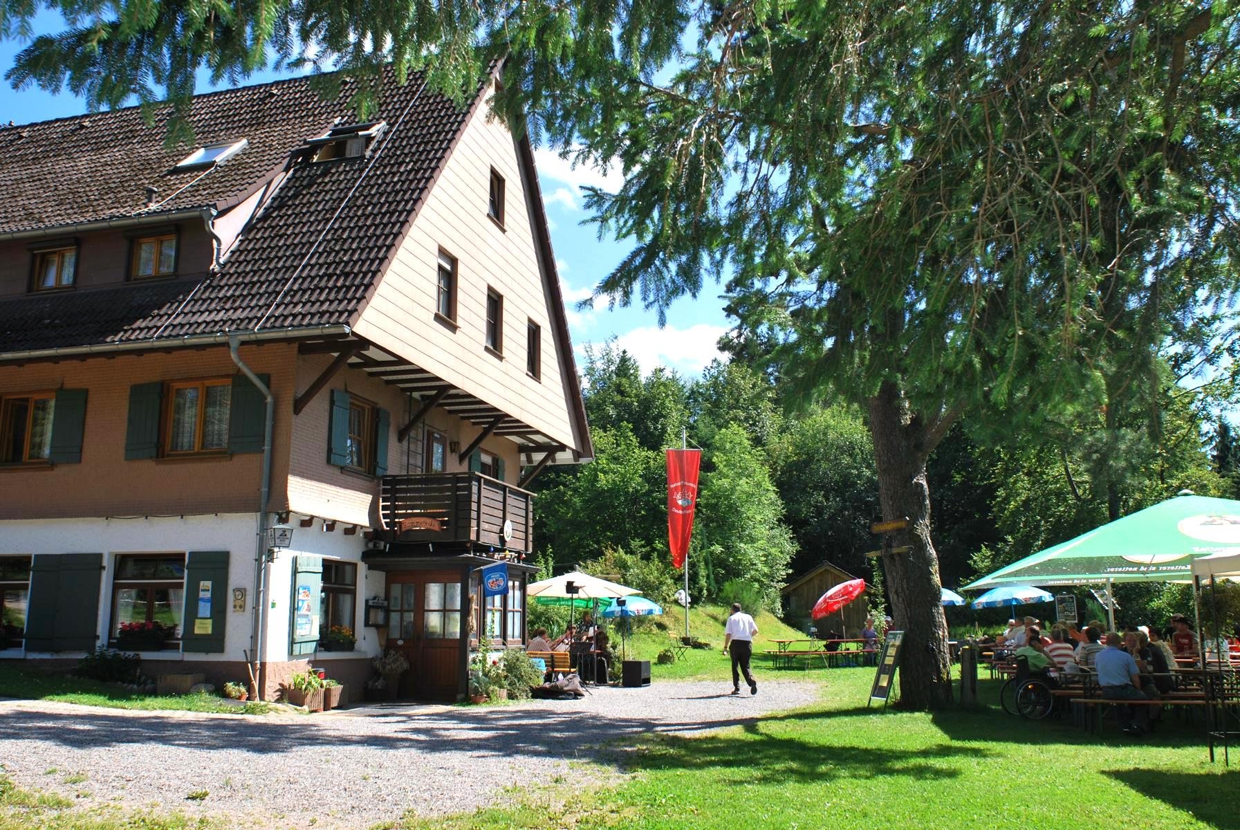 Die Sommerecke in Wolfach mit sonnnengeschützten Außenbereich im Frühling