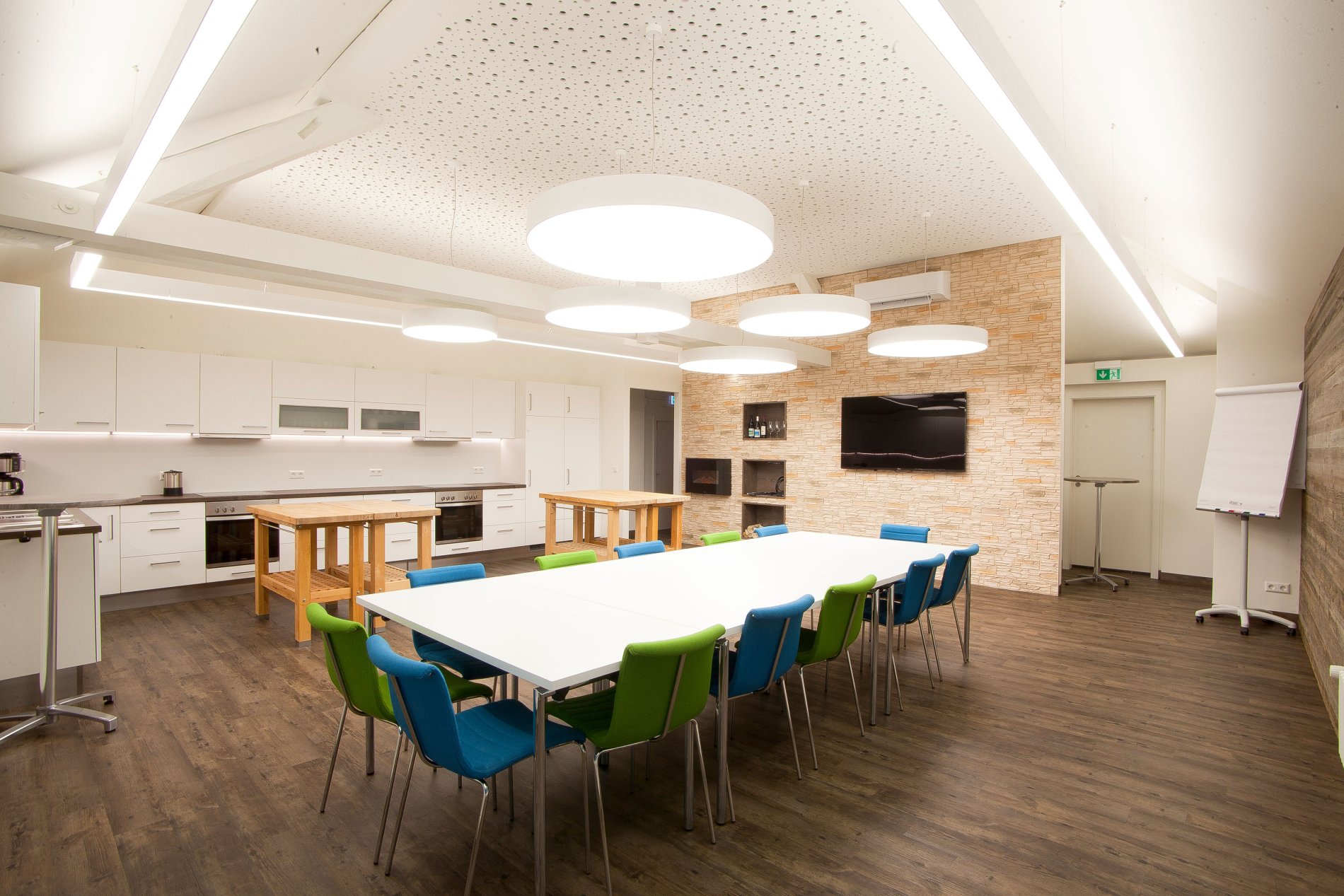 Der Raum "Vita Culinaria" eignet sich für Tagungen, Seminare, Kochkurse & Geburtstage etc.