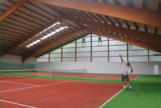 Tenniscourt Halle
