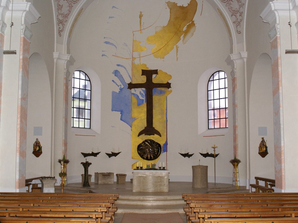 Innenraum der Pfarrkirche St. Michael in Röhrnbach im Bayerischen Wald