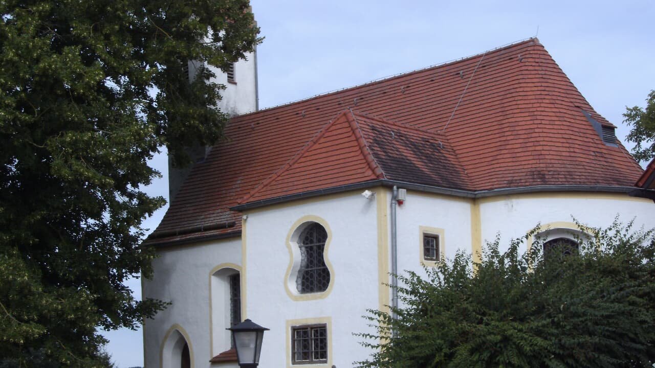 Blick auf die Schlosskapelle Gerolsbach