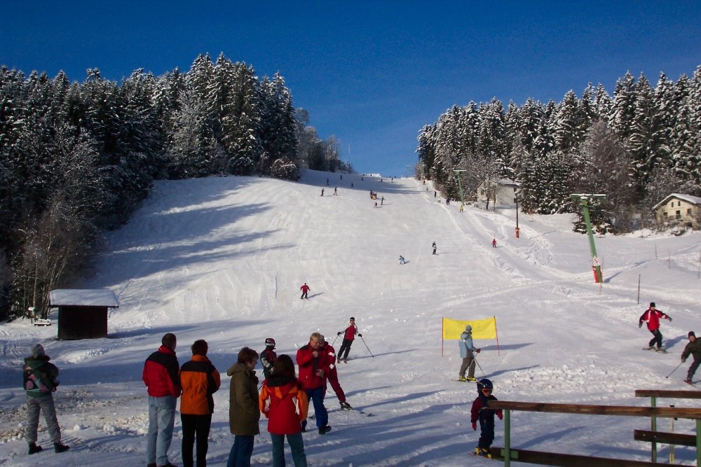 Familien-Winterspaß am Skilift in Wegscheid im Passauer Land