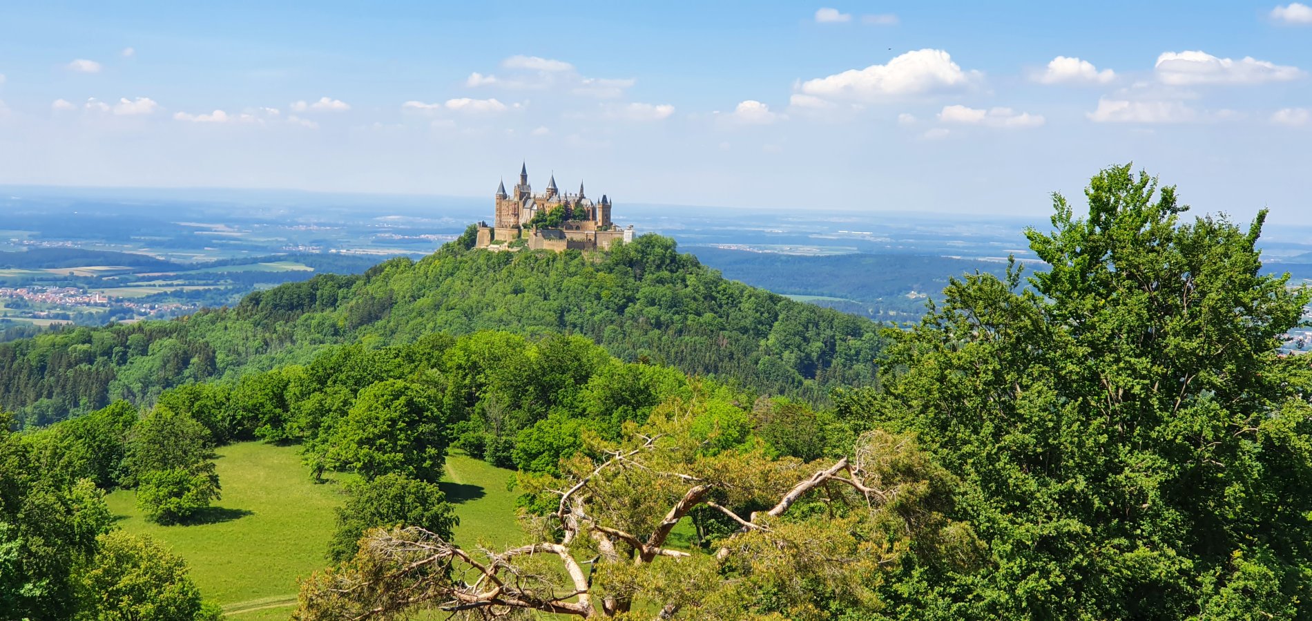 Zeller Horn mit Blick auf die Burg Hohenzollern
