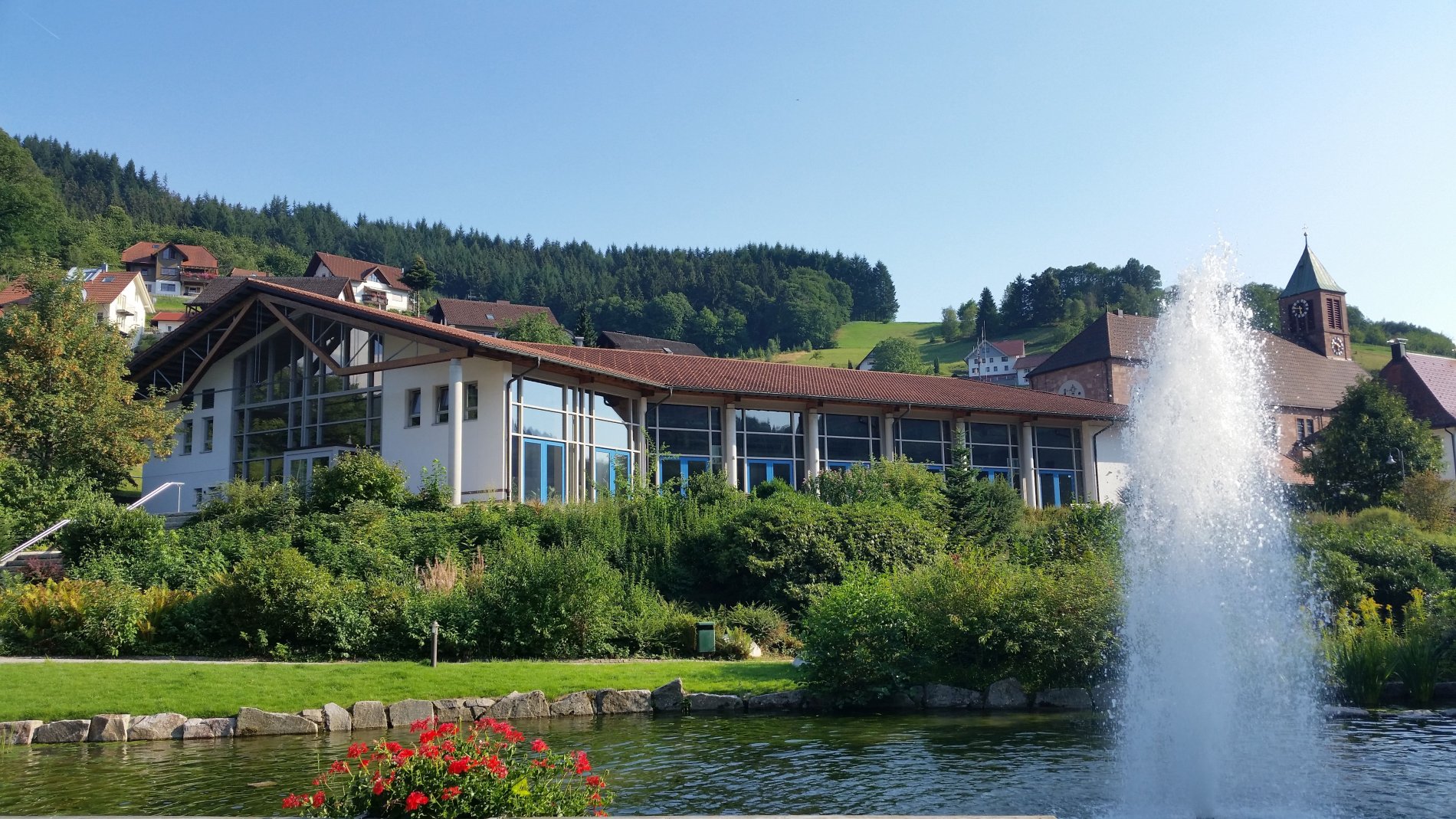 Blick zur Mummelseehalle in Seebach