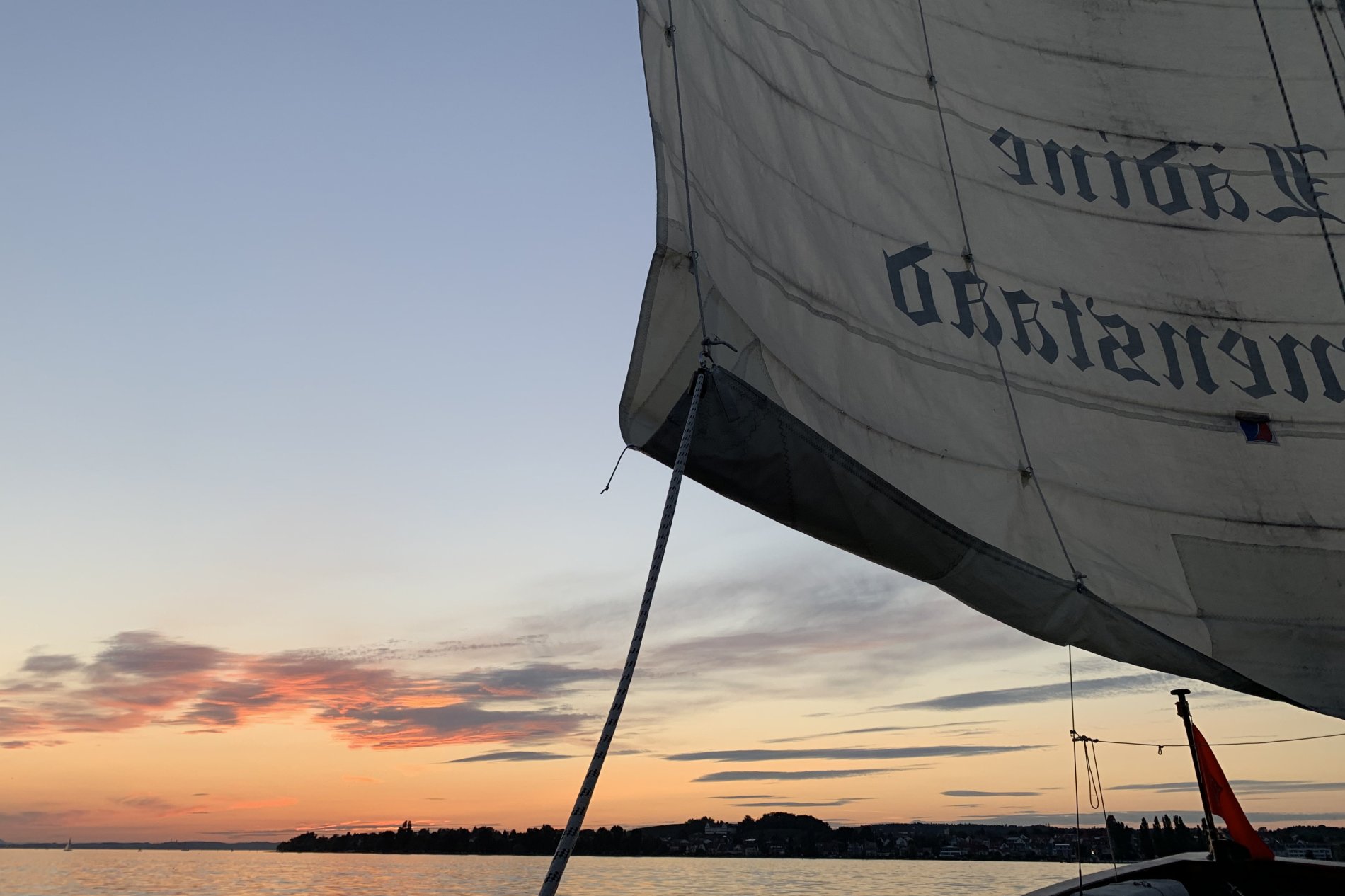 Sail & Wine - Weinprobe auf der Lädine bei Sonnenuntergang