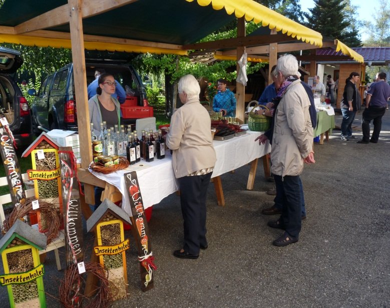 Muttertagsmarkt auf dem Kirchplatz / Urheber: Gemeinde Nordrach