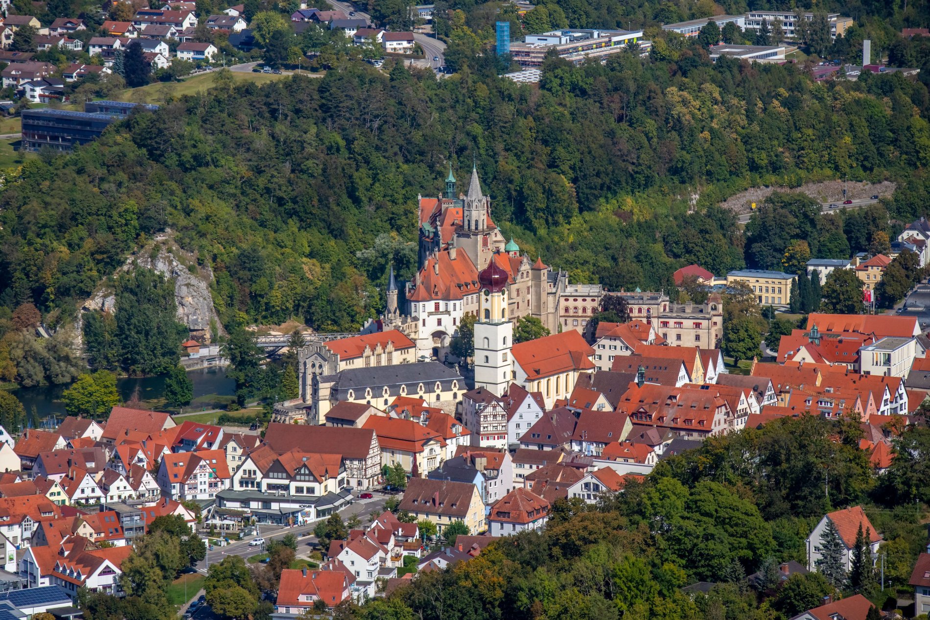Luftansicht von Stadt Sigmaringen und Schloss.