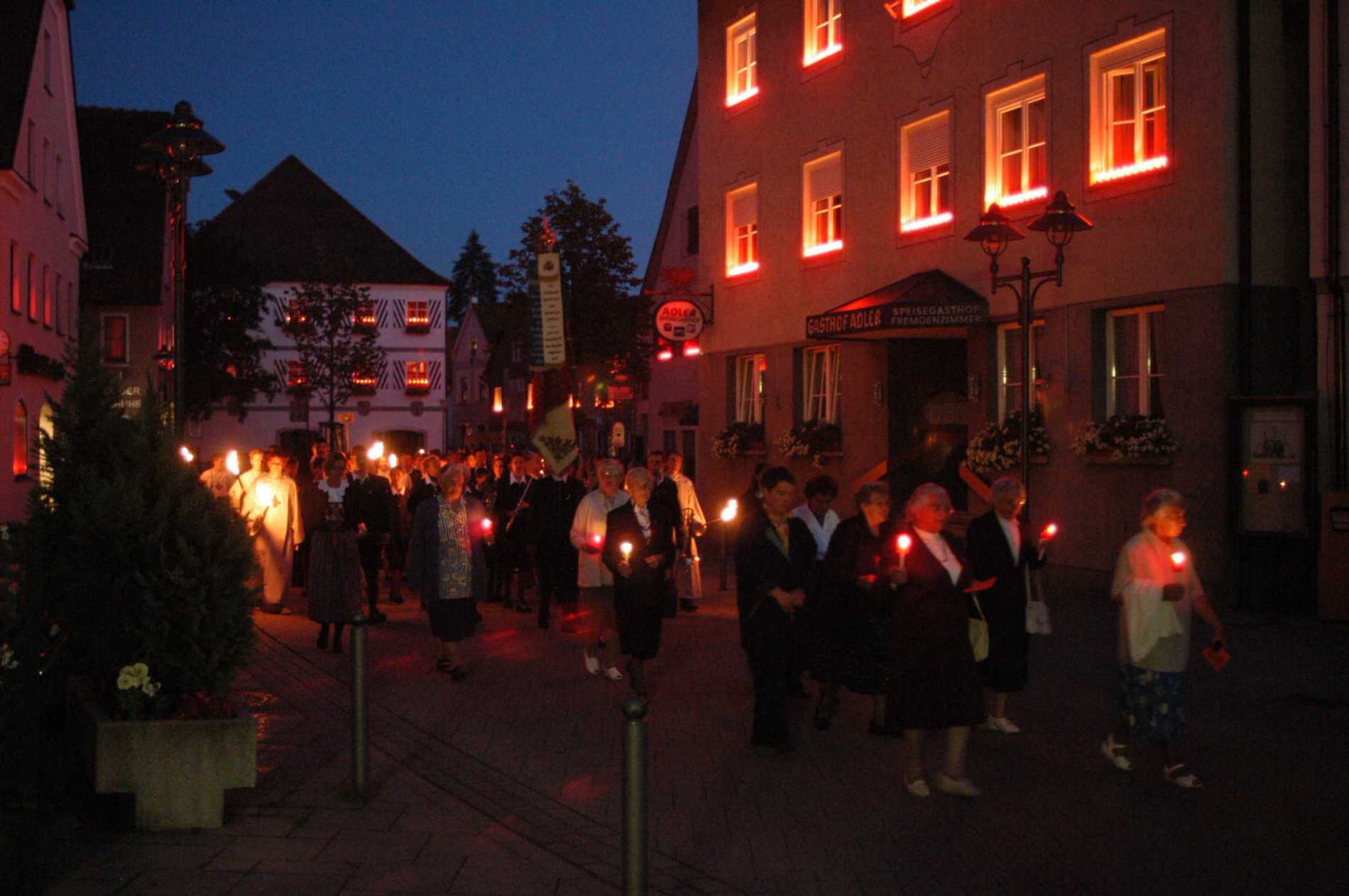 Lichterprozession anlässlich des Heilg-Blutfestes in Bad Wurzach