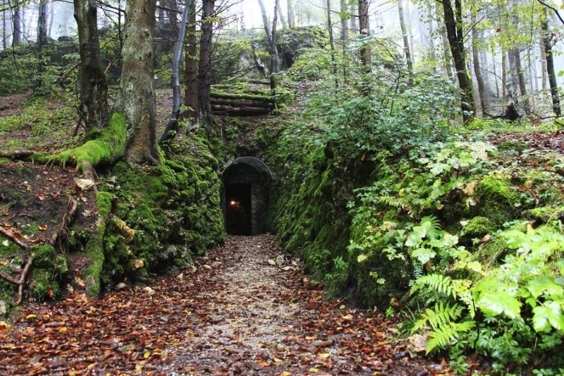Eingang zur Linkenboldshöhle