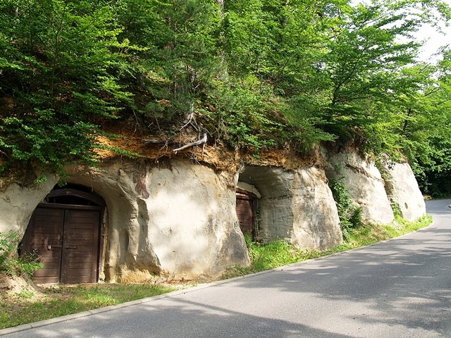 Felsenkeller in der Bergstraße in Unteruhldingen