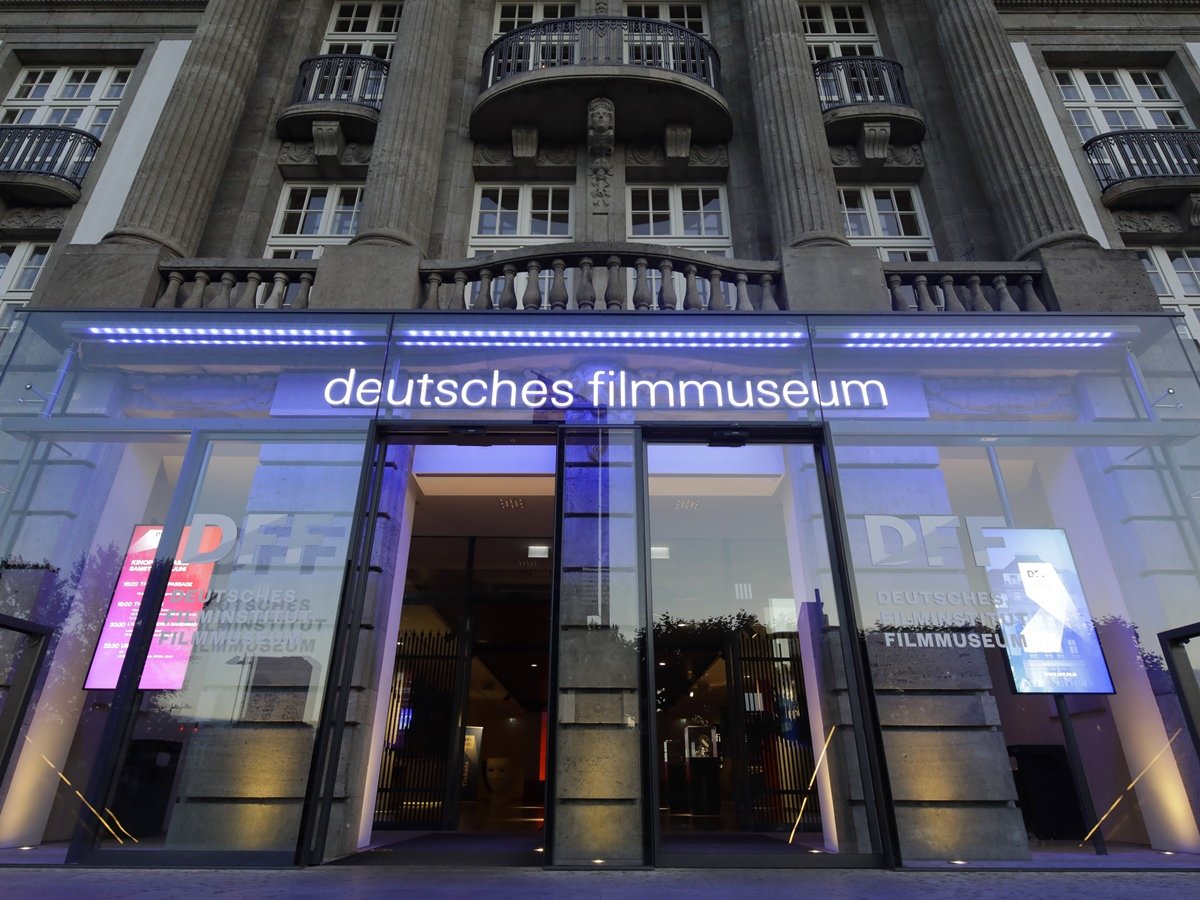 Fassade des DFF Deutsches Filminstitut Filmmuseum