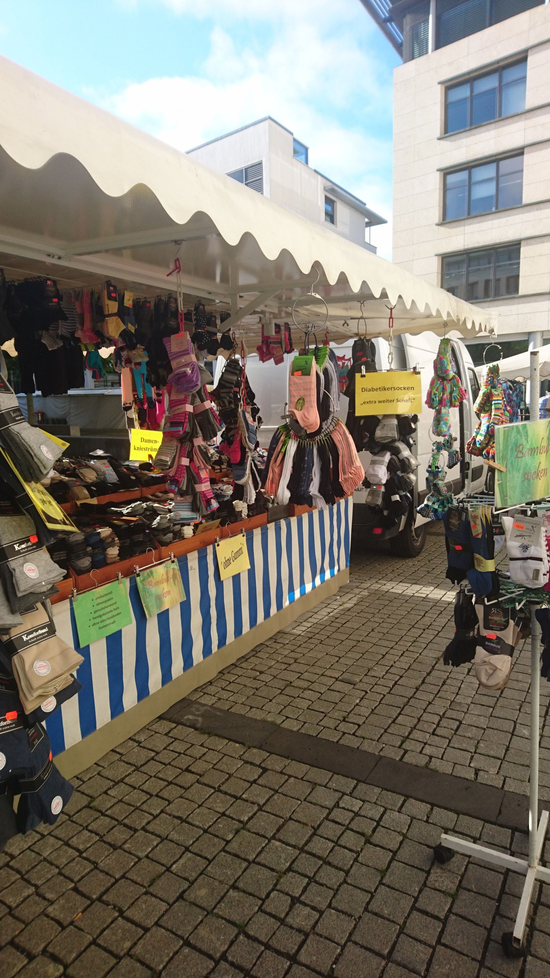 Stand auf dem Jahrmarkt in der Nordstadt in Friedrichshafen