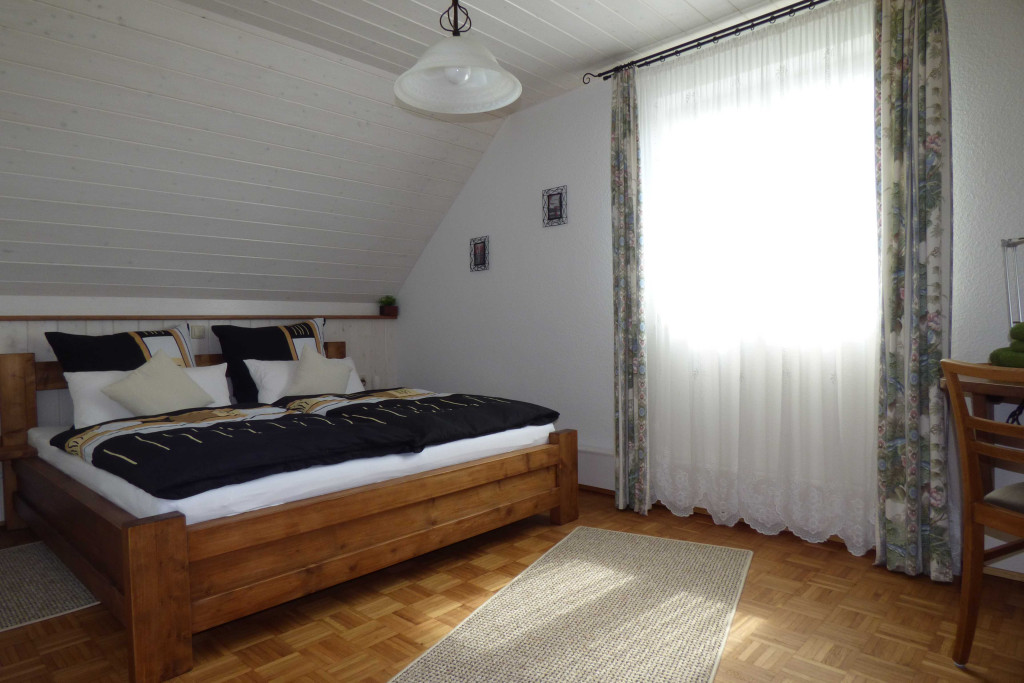 Schlafzimmer | Ferienwohnung Gertrud  | Brackenheim