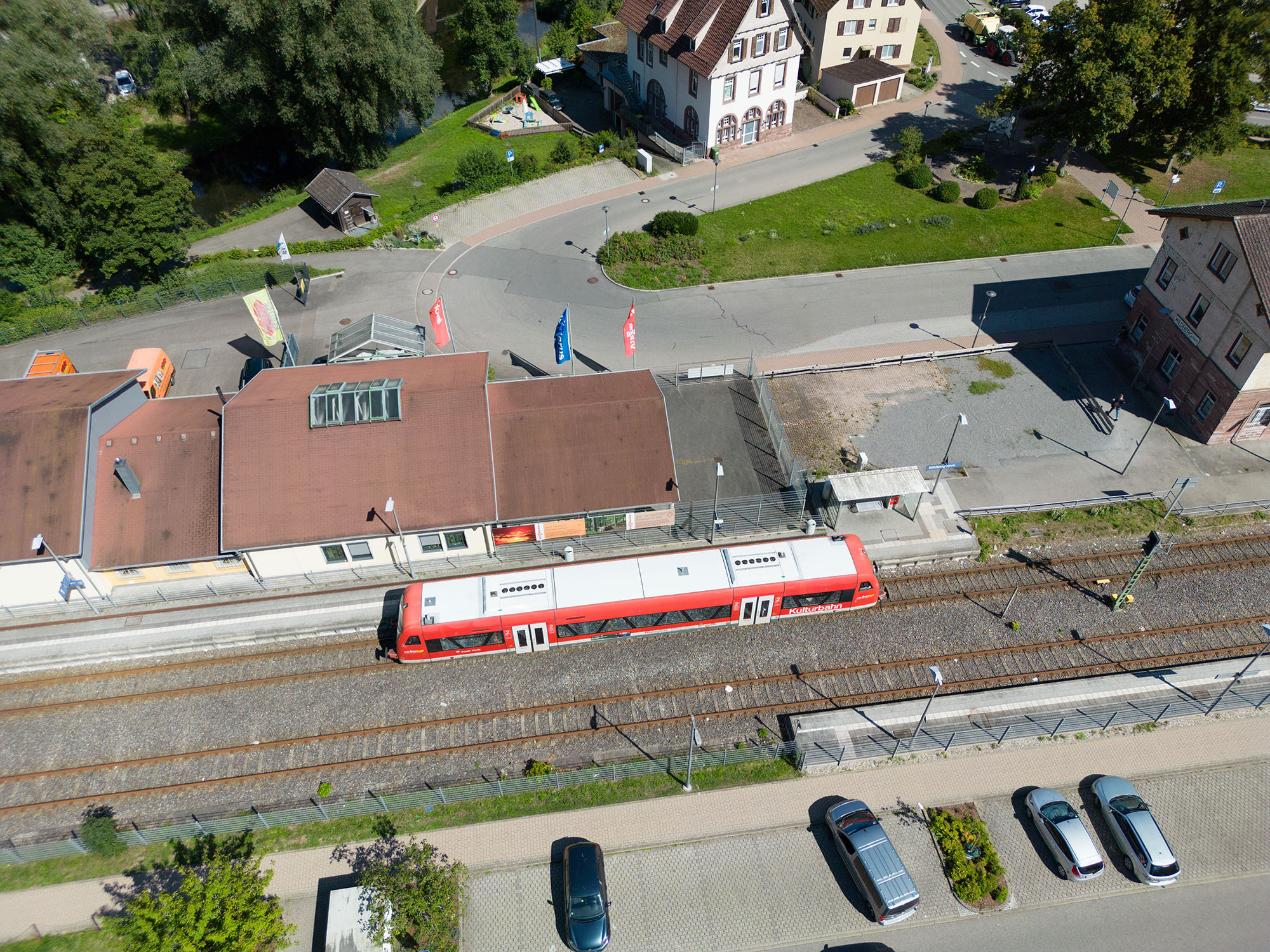 Bahnhof in Wildberg mit Bushaltestelle