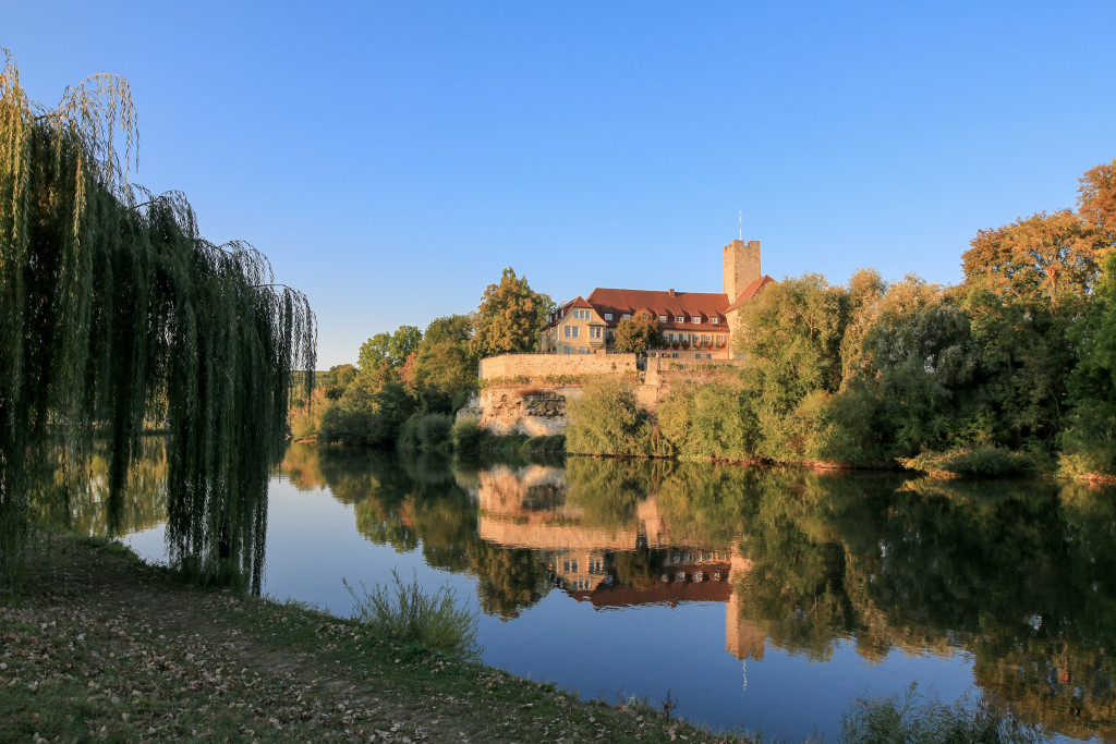 Grafenburg mit Burgmuseum auf der Neckarinsel | Lauffen am Neckar | HeilbronnerLand